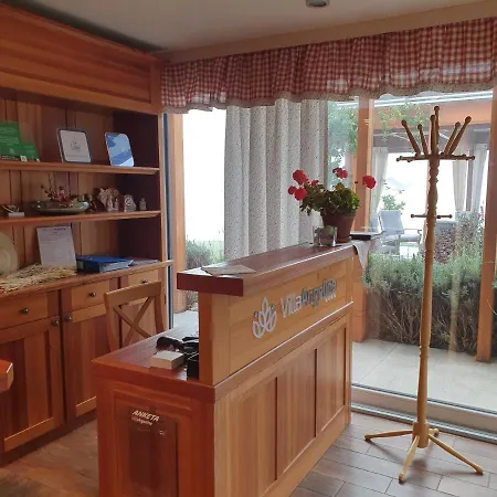 Angelina לינה וארוחת בוקר רוגאסקה סלאטינה