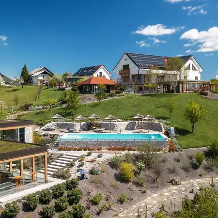 Angelina Bed & Breakfast 4*