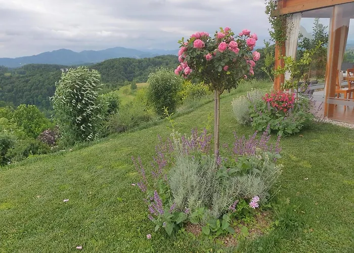 Angelina Bed & Breakfast 4*